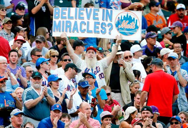 Los fanáticos de los Mets en Citi Field siempre creerán en los milagros